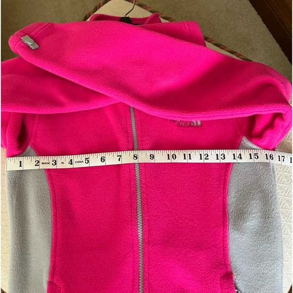 The North Face Women’s Full Zip Fleece Jacket - Excellent used condition - Picture 4 of 4
